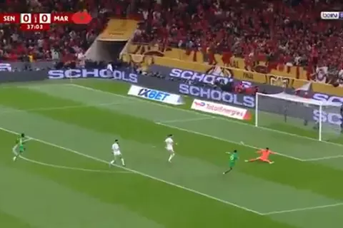 تصدي رائع من بونو أمام السنغال
