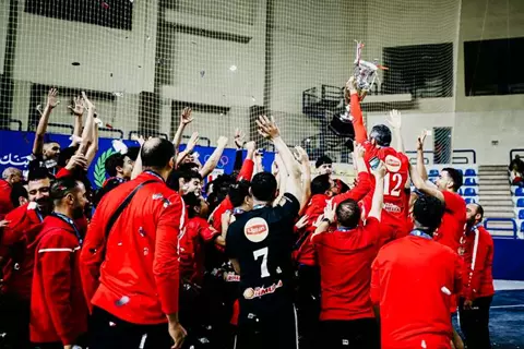 تتويج الأهلي بدوري المرتبط للكرة الطائرة