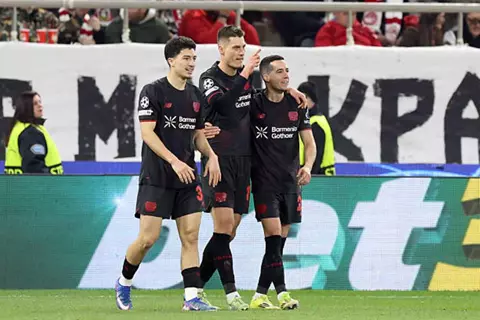 أهداف مباراة أولمبياكوس وباير ليفركوزن