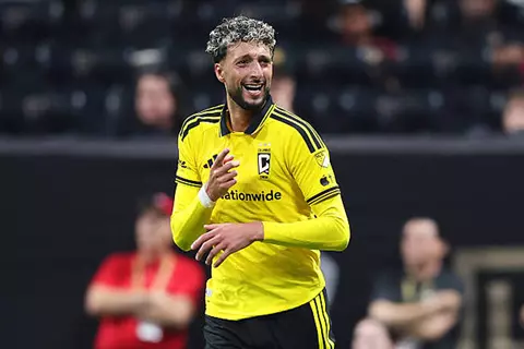 وسام أبو علي بينافس ميسي في ملاعب أمريكا والأهلي مستني منه هدية