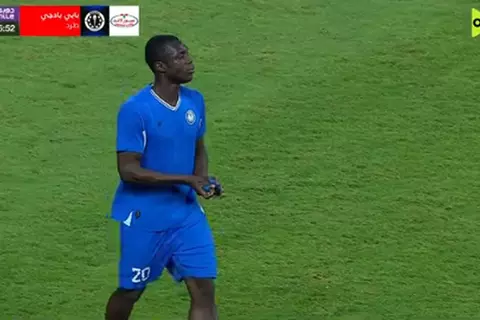 طرد لاعب سموحة أمام إنبي