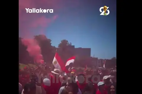 هتافات وأجواء حماسية.. جماهير مصر  ورا المنتخب في كل مكان 