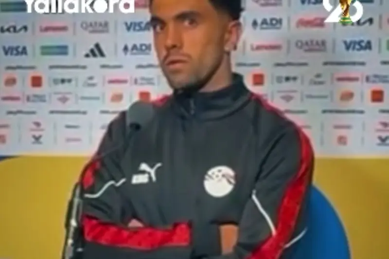 زميلنا محمود عصام ينقذ محمود صابر نجم منتخب مصر من فخ صحفية أمريكية