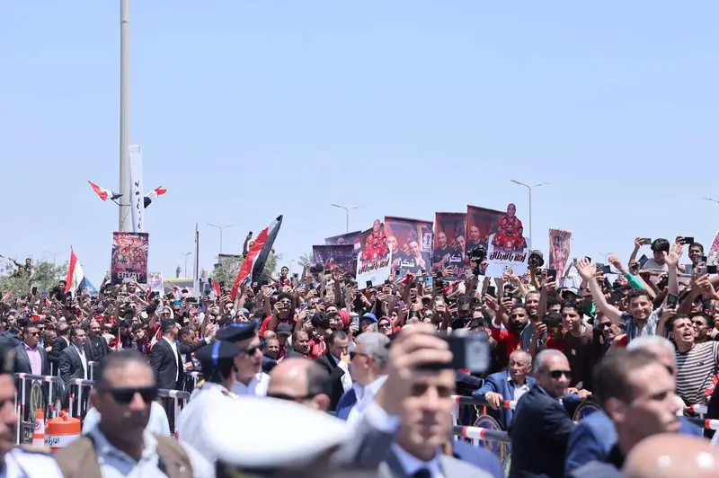 شرفتونا يا رجالة.. الجماهير تساند الفراعنة في كل مكان من أمريكا للعلمين