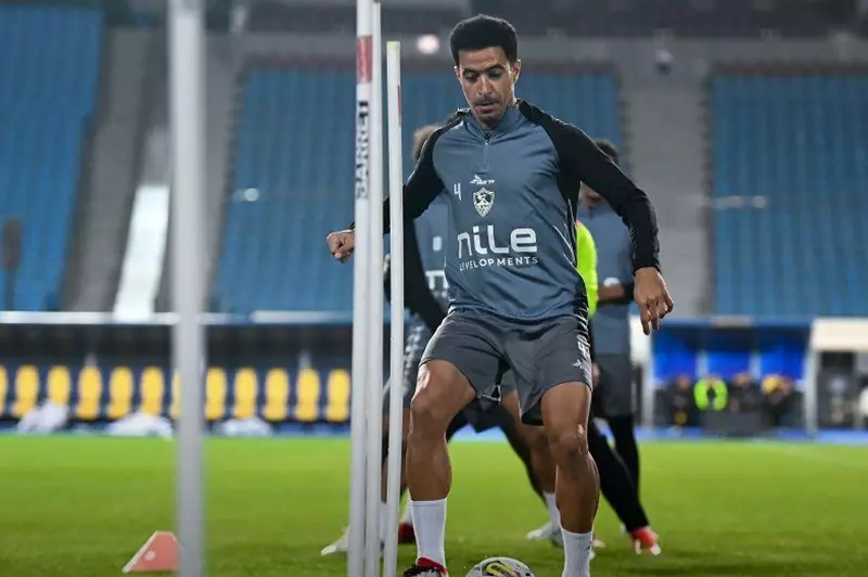 قبل مباراة سموحة.. عمر جابر يخضع لجلسة علاجية على هامش مران الزمالك