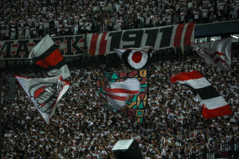 استعدادًا لمباراة سموحة.. الزمالك يعلن توفير حافلات مجانية لنقل الجماهير