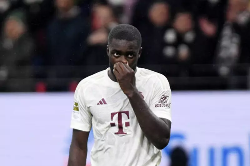 بايرن ميونخ يقدم عرضًا ضخمًا لتجديد عقد أوباميكانو