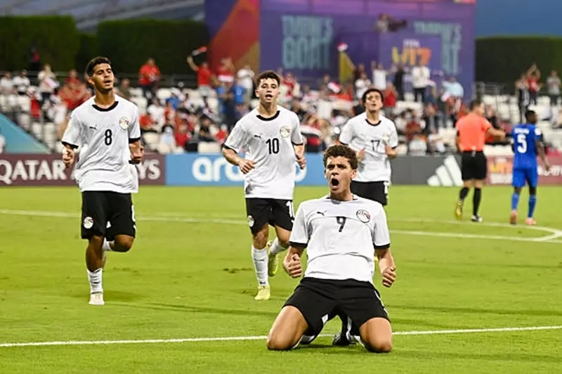 تقارير تكشف.. موعد وصول حمزة عبد الكريم إلى برشلونة