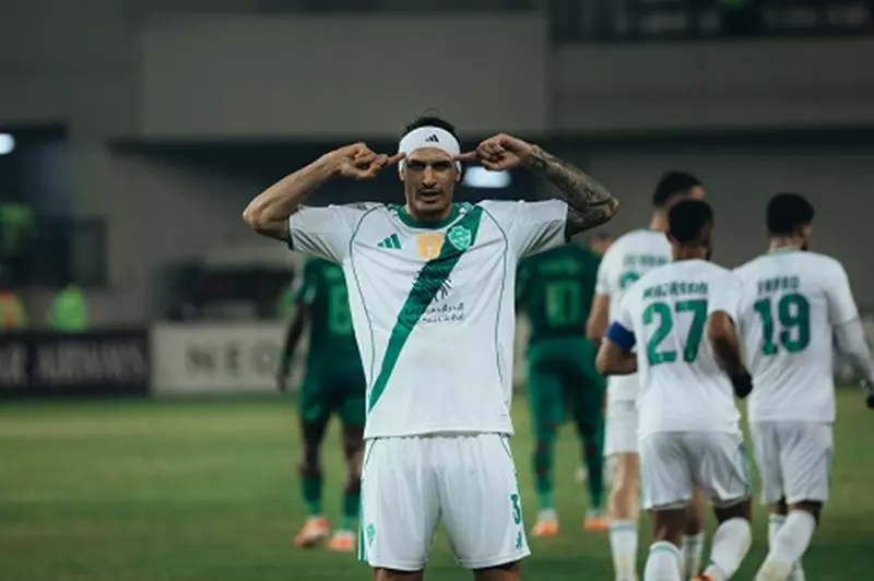 أهلي جدة يمطر شباك الشرطة العراقي