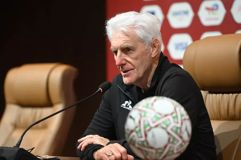 مدرب جنوب أفريقيا يعلق على إقامة كأس الأمم كل 4 سنوات