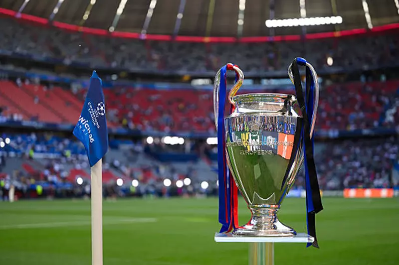 أرسنال أقرب للنهائي.. توقعات الذكاء الاصطناعي بعد ذهاب المربع الذهبي بدوري الأبطال