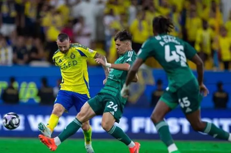 رونالدو أمام رياض محرز.. تشكيل النصر وأهلي جدة في الدوري السعودي