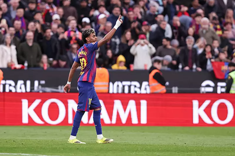 جائزة لاعب الشهر في الدوري الإسباني تذهب إلى يامال