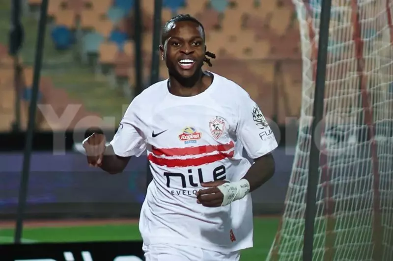 شيكوا بانزا يقود بدلاء الزمالك أمام الأهلي في قمة الدوري