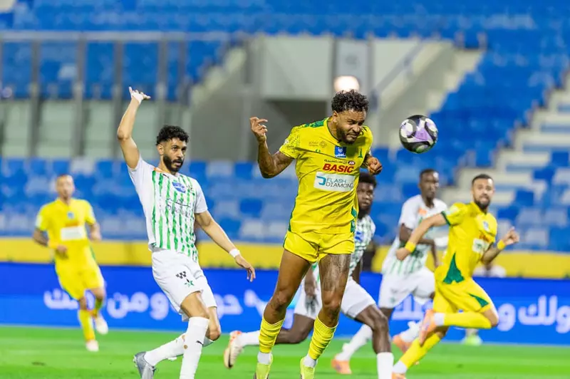 الدوري السعودي.. نيوم يتعادل أمام أنظار حجازي.. ودونجا يشارك في سقوط النجمة