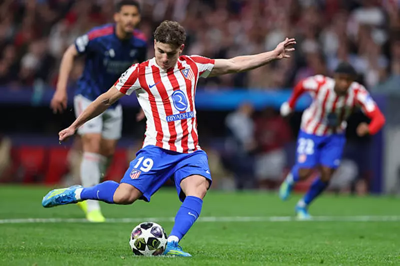 كسر رقم ميسي.. ألفاريز يواصل توهجه مع أتلتيكو مدريد من بوابة أرسنال