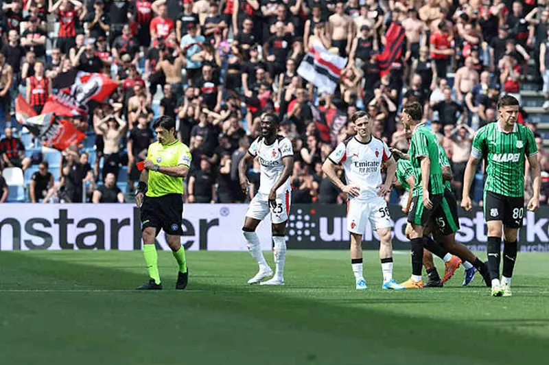 صراع التأهل لدوري أبطال أوروبا.. ميلان يسقط أمام ساسولو بثنائية بالدوري الإيطالي