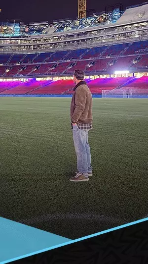 هل يصبح ملعب برشلونة باسم ميسي؟