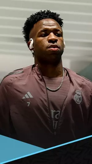 صافرات البرنابيو ورحلة غامضة.. فينيسيوس يثير الجدل