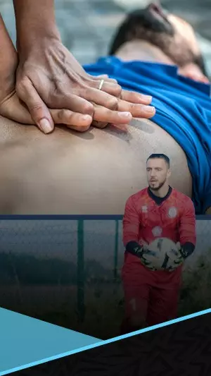 يعمل كرجل إطفاء.. حارس مرمى ينقذ حياة لاعب