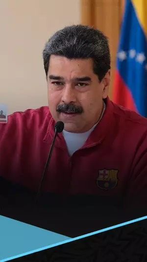 بكى على ميسي وغُرم مارادونا بسببه.. الوجه الآخر لرئيس فنزويلا