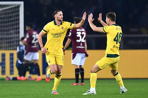 دقيقة بدقيقة.. تورينو 2-1 ميلان.. هدف صاروخي