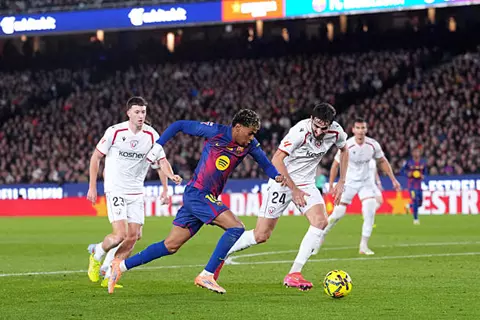 دقيقة بدقيقة.. برشلونة 0-0 أوساسونا.. استراحة (صور)