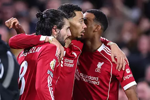 دقيقة بدقيقة.. ليفربول يواجه برايتون في الدوري الإنجليزي.. صلاح بديلا