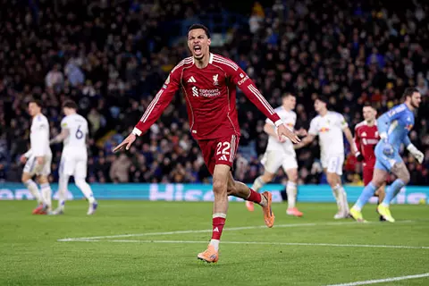 دقيقة بدقيقة.. ليدز 0-2 ليفربول .. ثنائية إيكيتيكي في دقيقتين (صور)