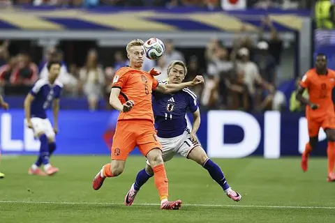 دقيقة بدقيقة.. هولندا 0-0 اليابان.. هدف ضائع