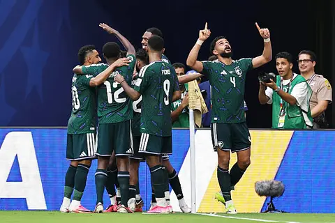 دقيقة بدقيقة.. السعودية 1-0 أوروجواي.. استراحة 