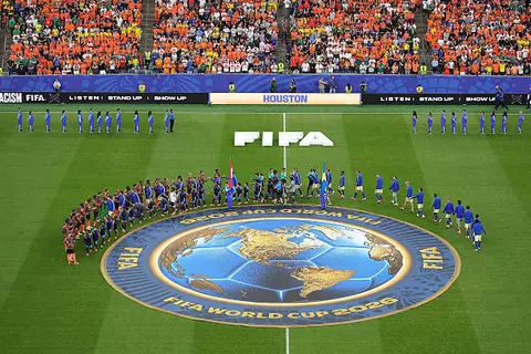دقيقة بدقيقة.. هولندا 1-0 السويد.. بروبي يسجل 