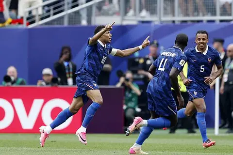 دقيقة بدقيقة.. فرنسا  1-0 العراق.. مبابي يسجل 