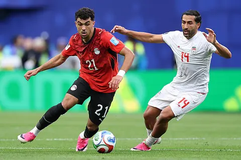 دقيقة بدقيقة.. من أجل صدارة المجموعة.. مصر 1-1 إيران في كأس العالم..  هدف التعادل