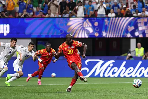 دقيقة بدقيقة.. الكونغو الديمقراطية 1-1 أوزبكستان.. ويسا يتعادل