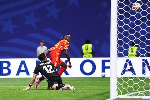 دقيقة بدقيقة.. الكونغو الديمقراطية 2-1 أوزبكستان.. فيستون ماييلي يتقدم