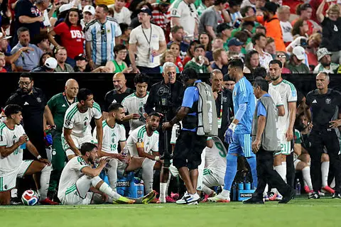 دقيقة بدقيقة.. الجزائر 0-0 النمسا.. فرصة هدف 