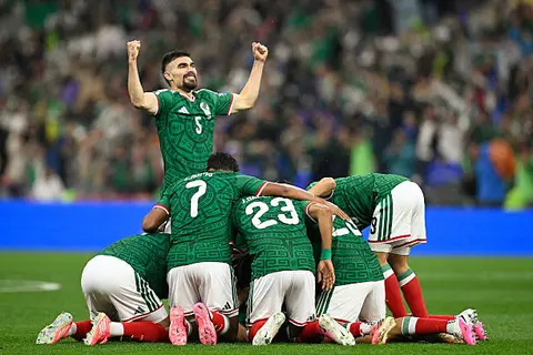 دقيقة بدقيقة.. المكسيك 2-0 الإكوادور.. خيمينيز يسجل