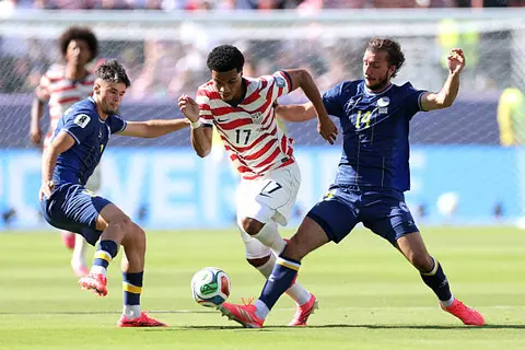دقيقة بدقيقة.. أمريكا 0-0 البوسنة والهرسك.. هدف ضائع