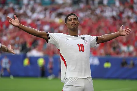 دقيقة بدقيقة.. النرويج 1-2 إنجلترا في كأس العالم.. الفار يلغي ضربة الجزاء (صور)