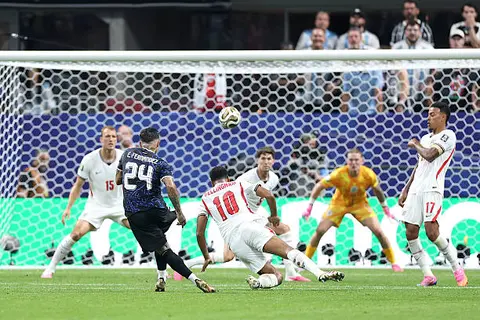 دقيقة بدقيقة.. إنجلترا 1-1 الأرجنتين في كأس العالم.. ميسي يصنع التعادل