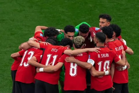 دقيقة بدقيقة.. أستراليا تواجه مصر في كأس العالم