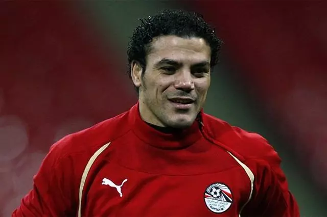 عمرو زكي
