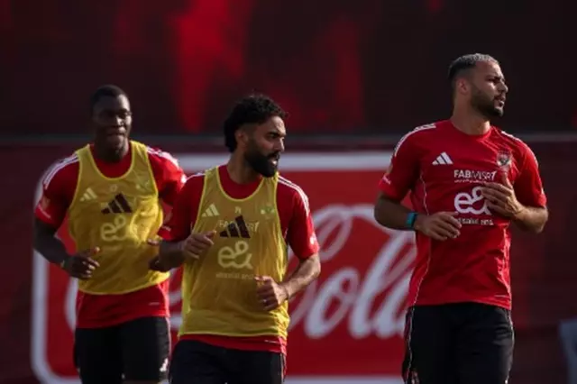 "محاضرة ريبييرو".. الأهلي ينهي استعداداته لمواجهة فاركو