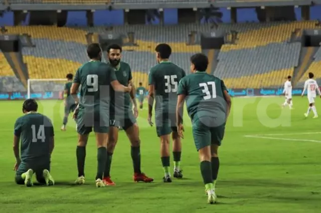 احتفال لاعبو الاتحاد السكندري بهدف فادي فريد