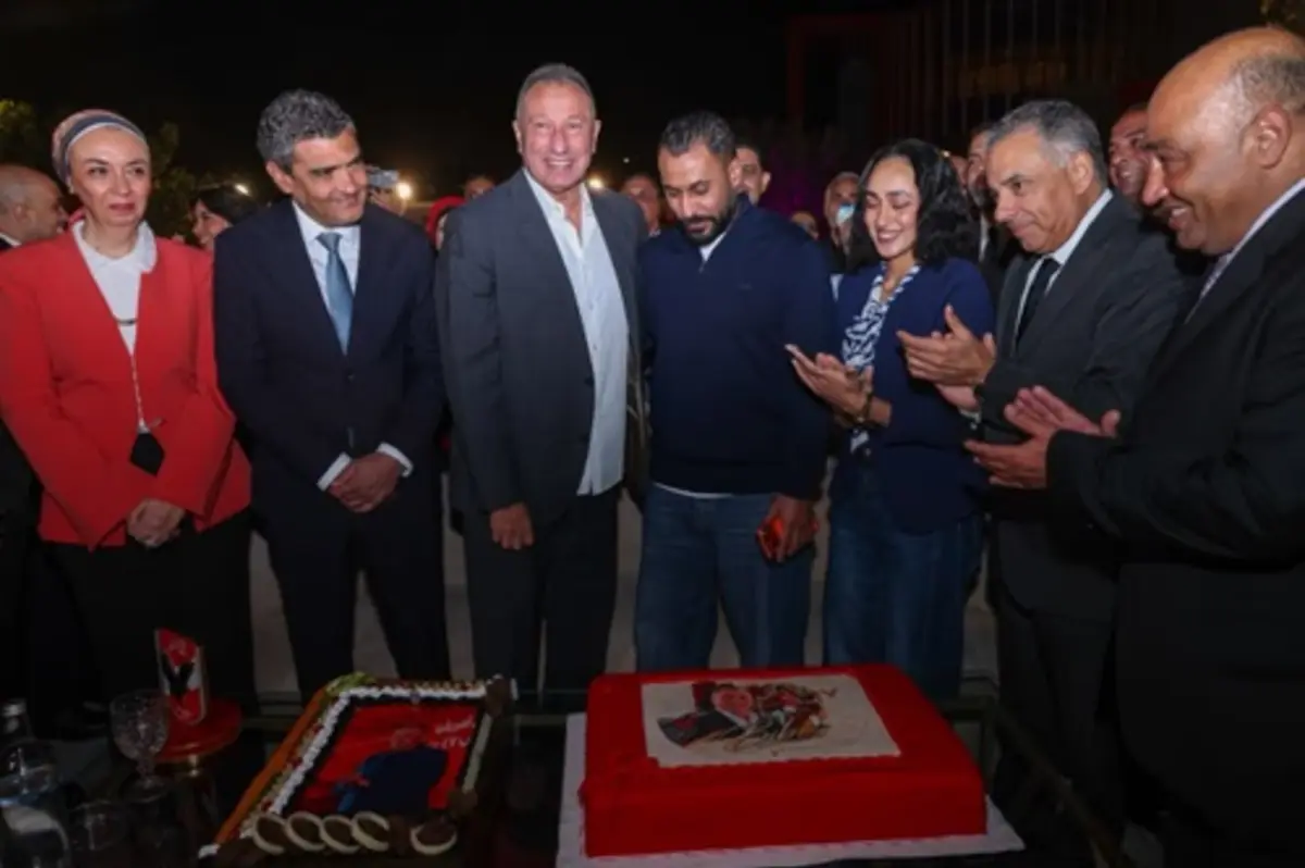 بجوار حسام عاشور.. احتفال خاص في الأهلي بعيد ميلاد الخطيب 