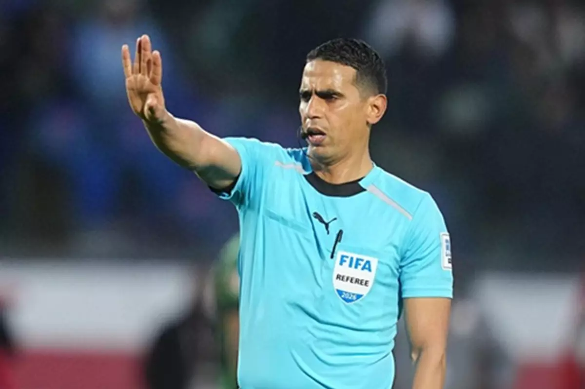 المغربي جلال جيد حكما لمباراة البرتغال أوزبكستان