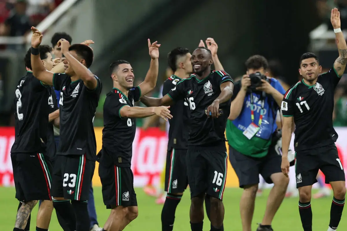 منتخب المكسيك أول المتأهلين لدور الـ32 بالمونديال