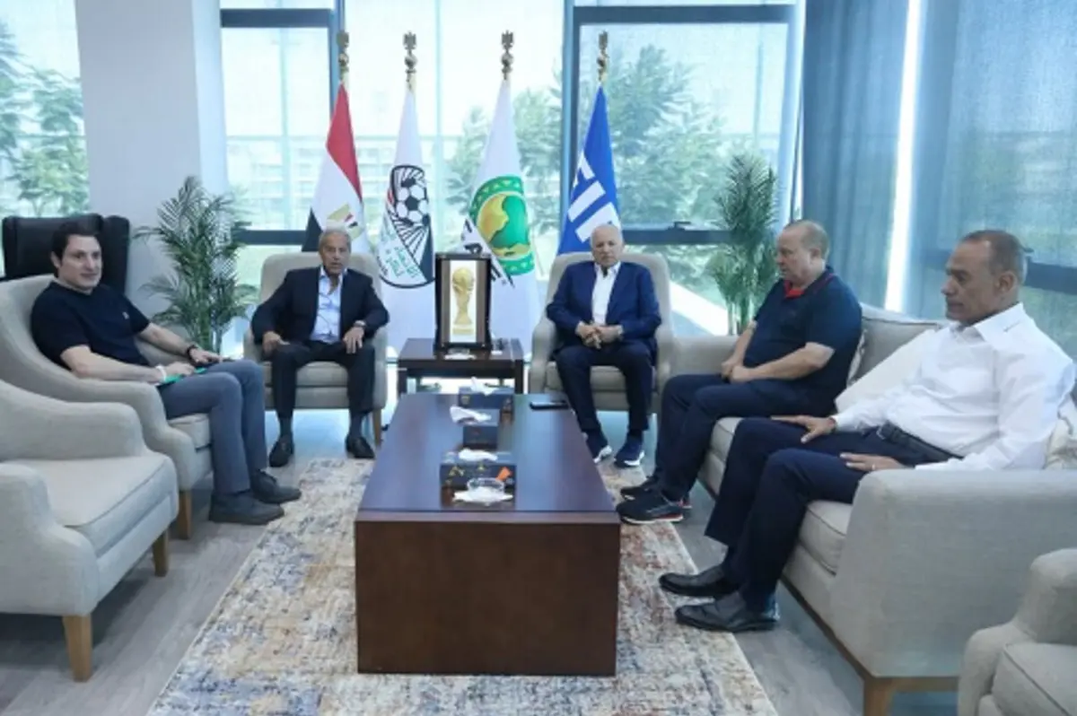 لمناقشة خطة تطوير المنظومة.. هاني أبو ريدة يجتمع مع شوقي غريب 
