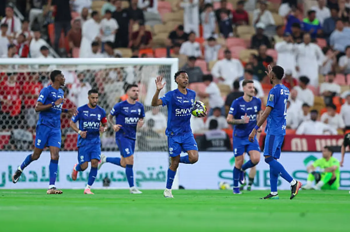 الهلال ضد نيوم